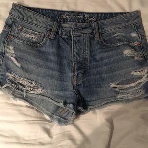 American eagle ripped jean shorts